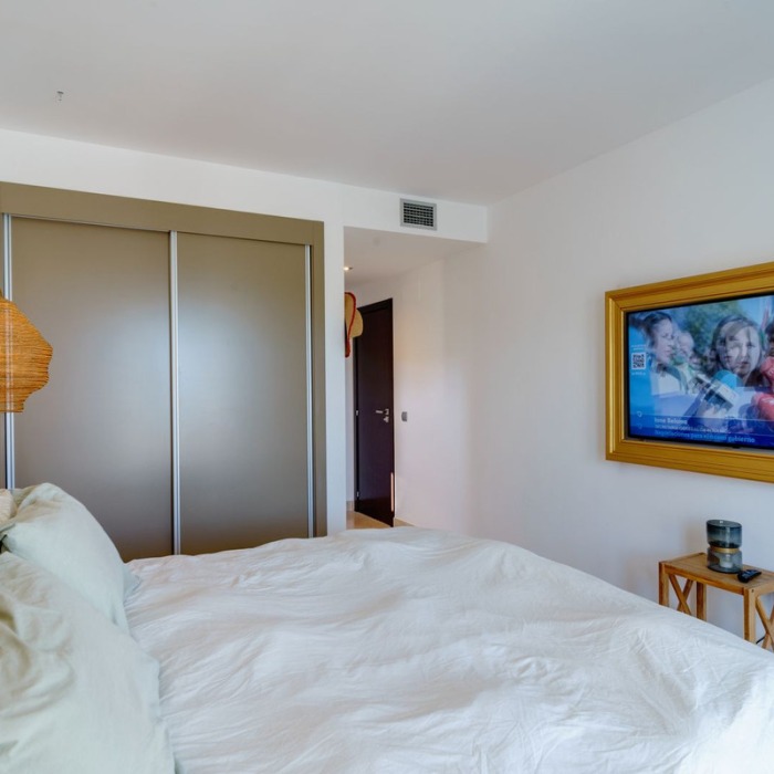 Three Bedroom Sea View Apartment in Elviria | Image 19