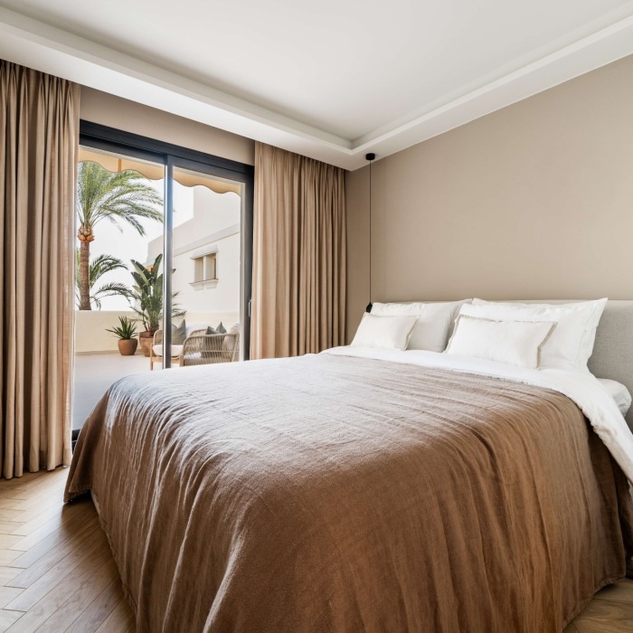 3 Bedroom Panoramic Sea View Penthouse in La Cerquilla, Nueva Andalucia | Image 25