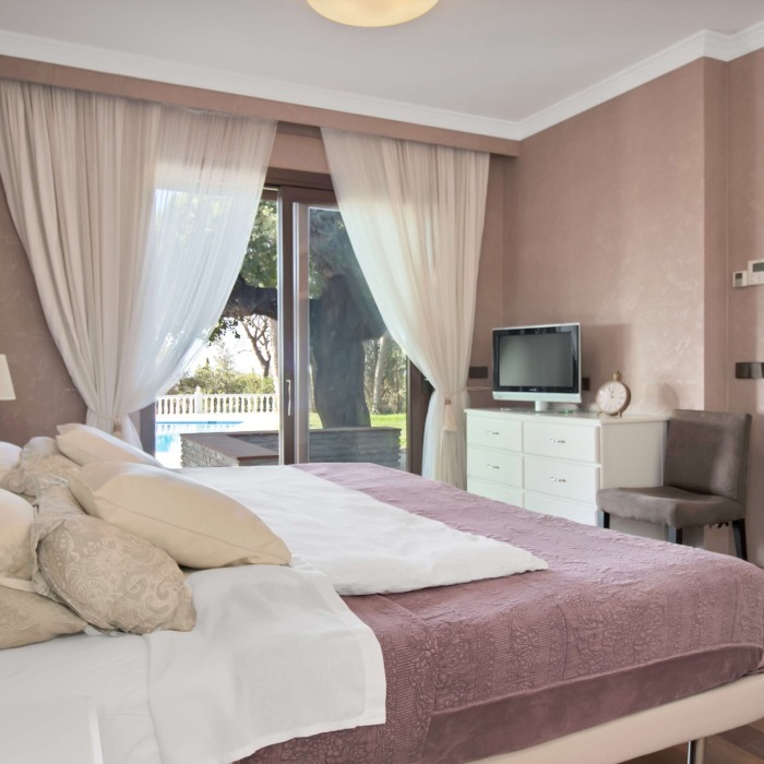6 Bedroom Sea View Villa in Elviria, Marbella | Image 50