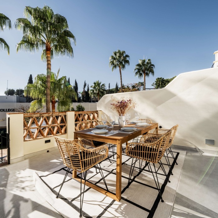 Townhouse for sale in Los Pinos de Aloha in Marbella17