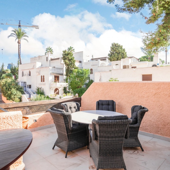 Modern 3 Bedroom Townhouse in Nueva Andalucia | Image 22