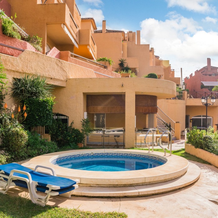Modern 3 Bedroom Townhouse in Nueva Andalucia | Image 33