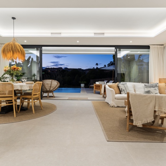 New 6 Bedroom Villa in La Resina Golf, Estepona | Image 9