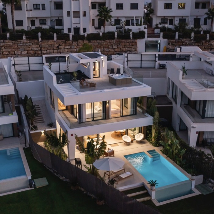 New 6 Bedroom Villa in La Resina Golf, Estepona | Image 1