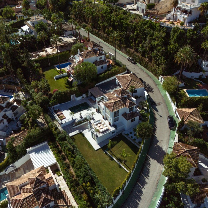 Modern 5 Bedroom Villa in Los Naranjos Hill Club, Nueva Andalucia | Image 56