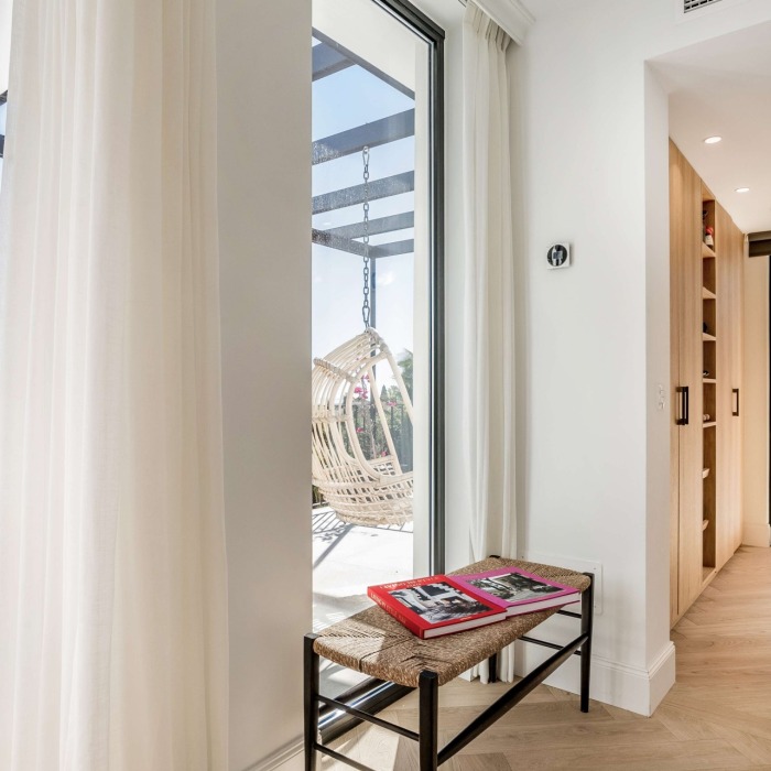 Modern 5 Bedroom Villa in Los Naranjos Hill Club, Nueva Andalucia | Image 41