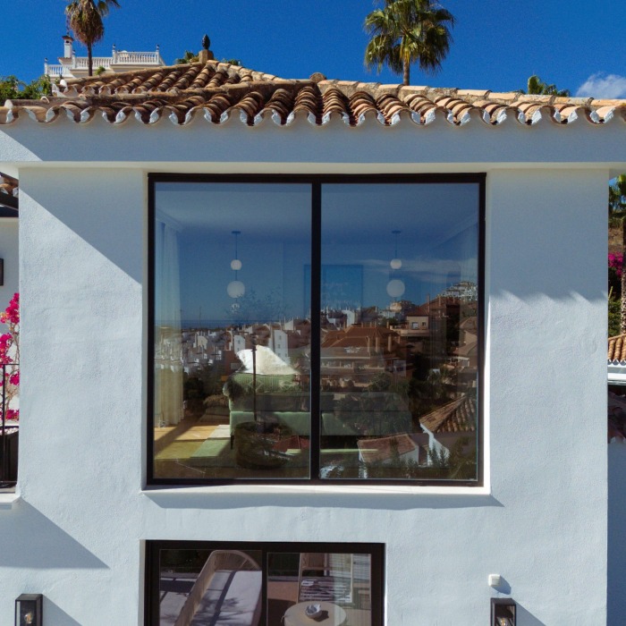 Modern 5 Bedroom Villa in Los Naranjos Hill Club, Nueva Andalucia | Image 6