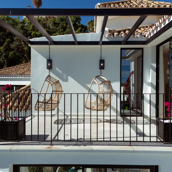 Modern 5 Bedroom Villa in Los Naranjos Hill Club, Nueva Andalucia | Image 7