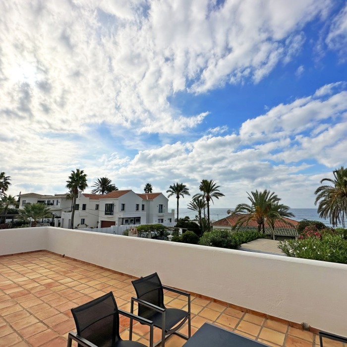 Beachside villa for sale in Marbesa, Marbella East | Image 18