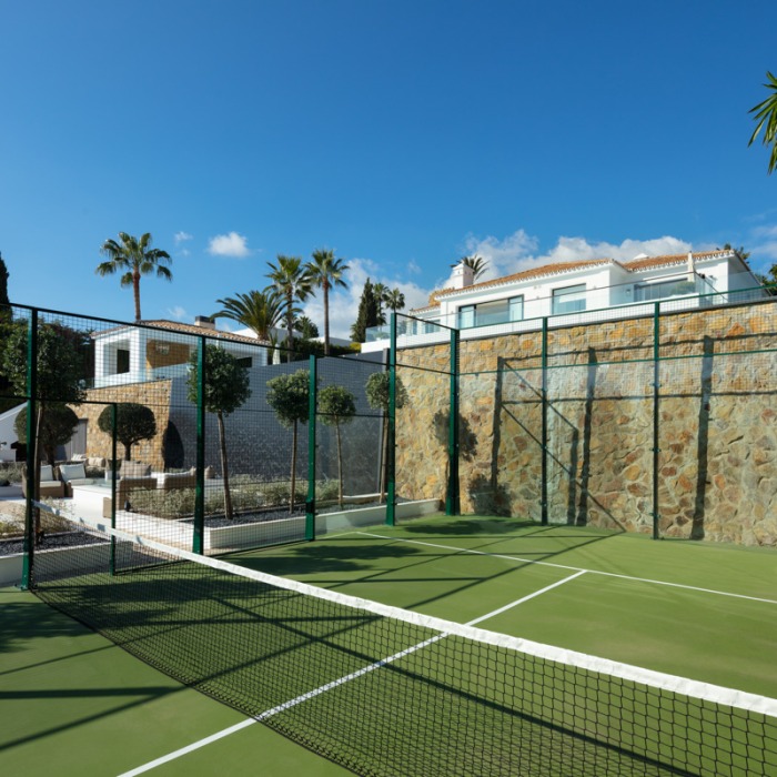 5 Bedroom Villa with Padel Court in La Cerquilla in Nueva Andalucia | Image 16