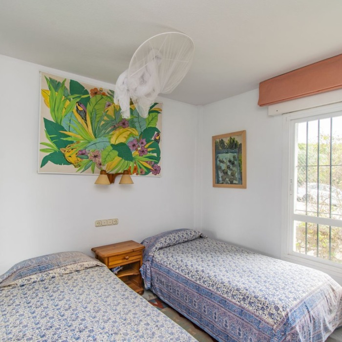 Middle-floor apartment in La Reserva de Marbella | Image 13