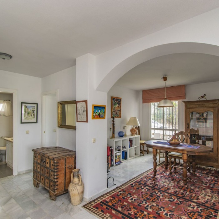 Middle-floor apartment in La Reserva de Marbella | Image 5