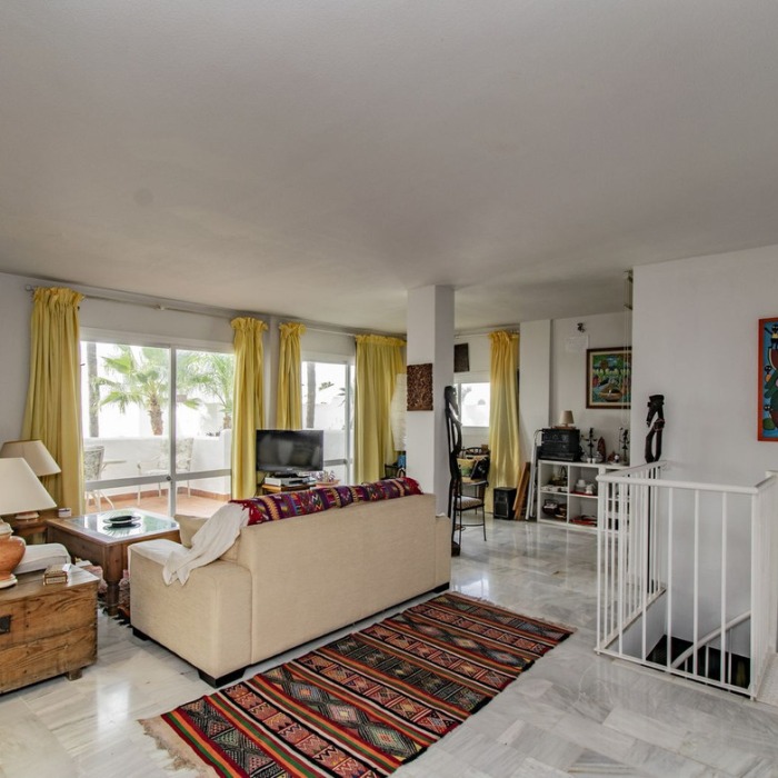 Middle-floor apartment in La Reserva de Marbella | Image 8