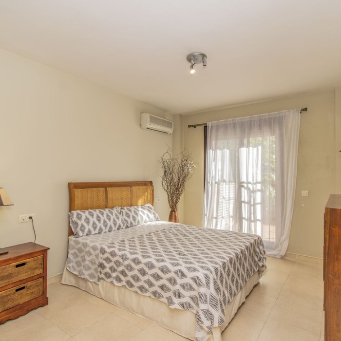 Ground Floor Apartment in Nueva Andalucia, Marbella | Image 5