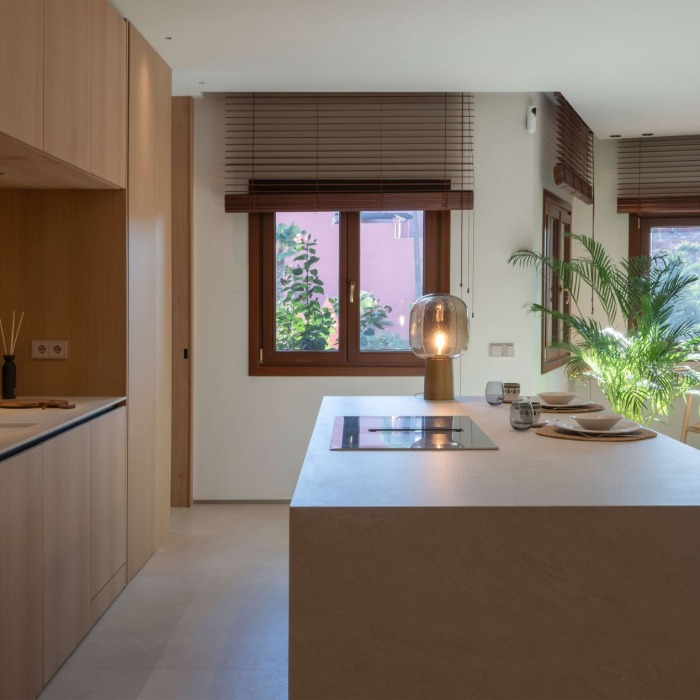 Modern Apartment in Torre Bermeja, Estepona | Image 14