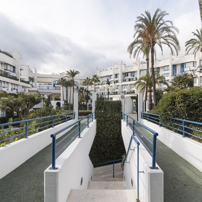 Apartment near the beach in Marbella Center | Image 4