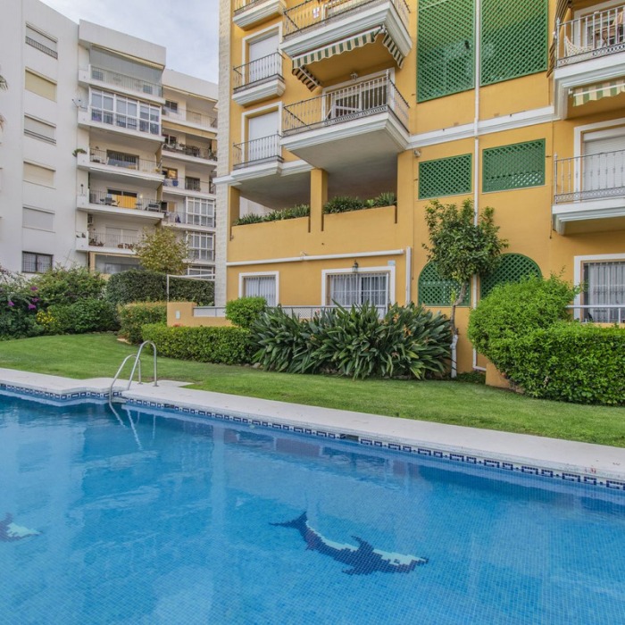 Apartamento en primera línea de playa en Marbella | Image 9