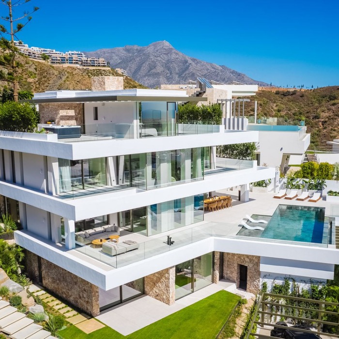 Luxury villa for sale in La Quinta, Benahavis Marbella35