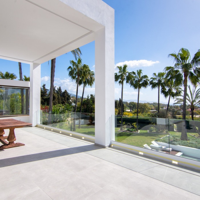 Contemporary Villa close to the Sea in Marbella | Image 3