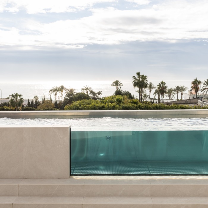 Modern villa for sale in Marbella Golden Mile, Spain25