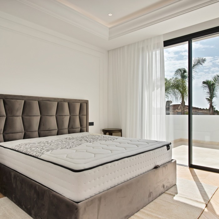 Modern Villa in Lomas de Marbella Club, Benahavis | Image 39