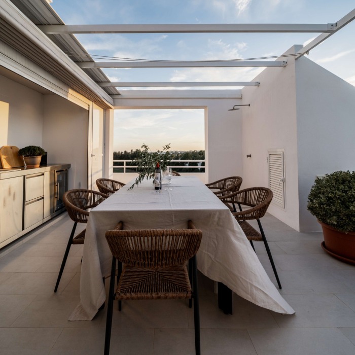 Modern Penthouse in Alcores del Golf, Nueva Andalucia | Image 4