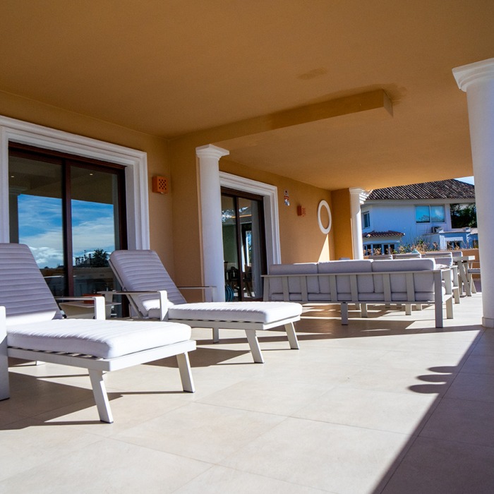 Sea View Duplex Penthouse in Quinta Del Virrey, Marbella Golden Mile | Image 8