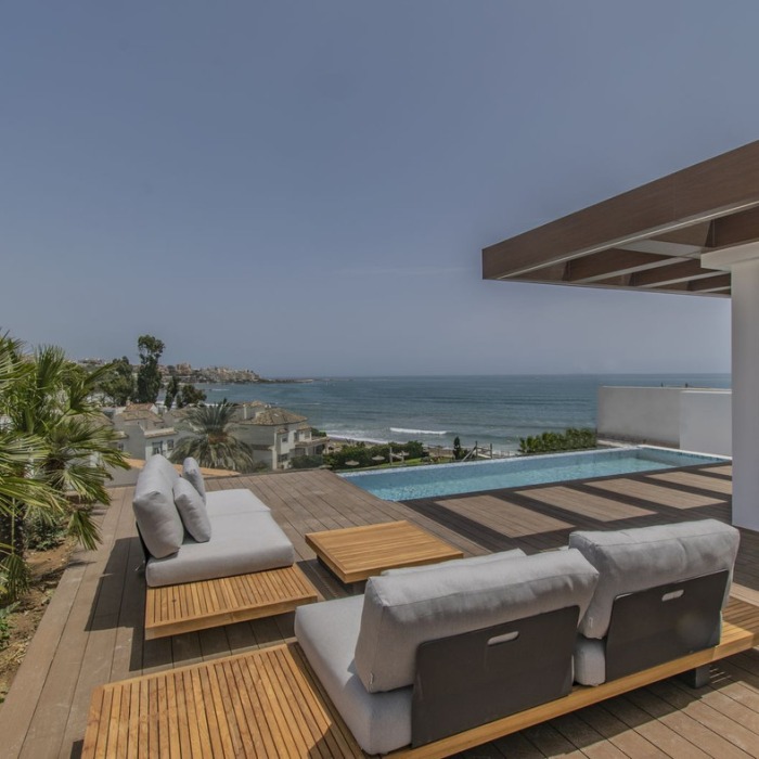 Sea view penthouse for sale in Estepona, Spain23