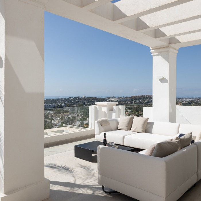 Sea view penthouse at Nine Lions Residences in Nueva Andalucia, Marbella | Image 18