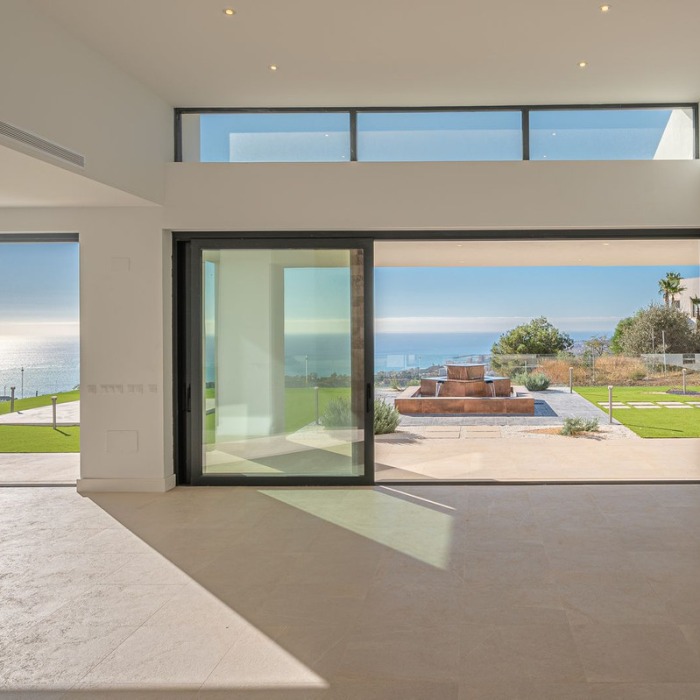 Modern Villa with Sea View in Mijas | Image 16