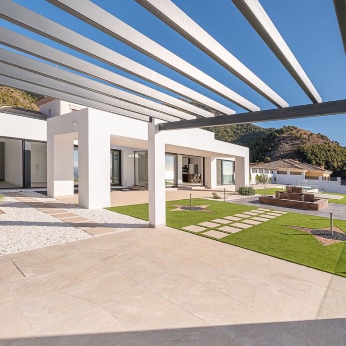 Villa Moderna con Vistas al Mar en Mijas | Image 12