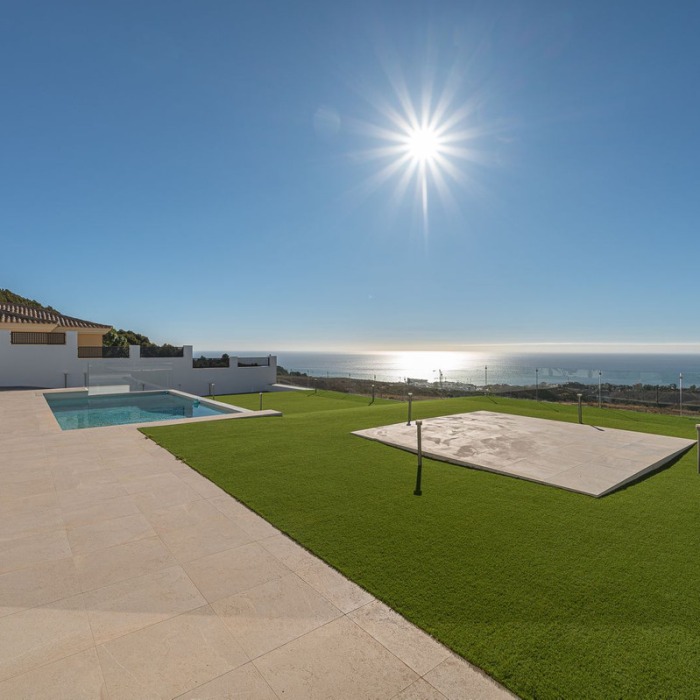 Modern Villa with Sea View in Mijas | Image 5