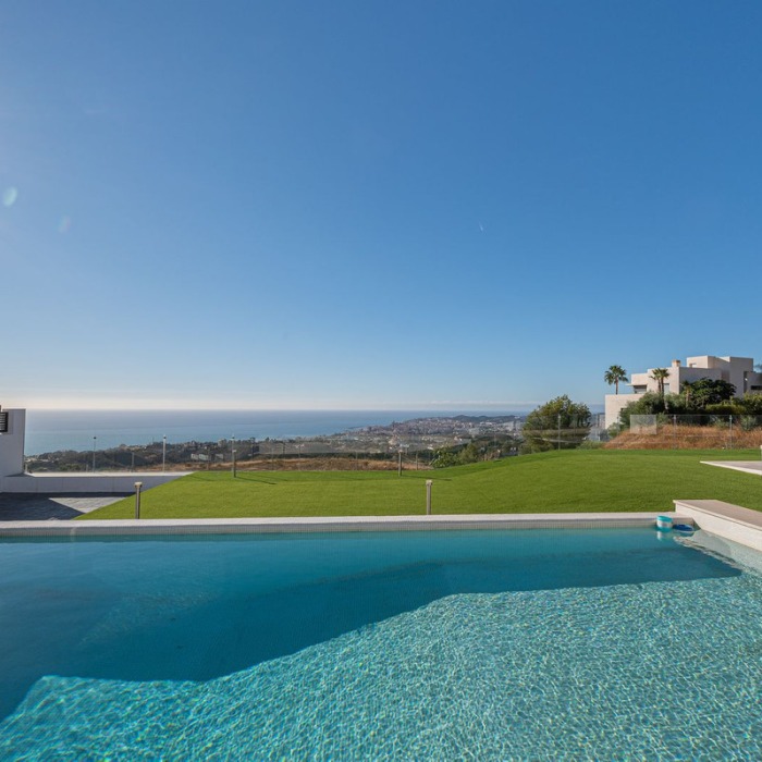 Villa Moderna con Vistas al Mar en Mijas | Image 4