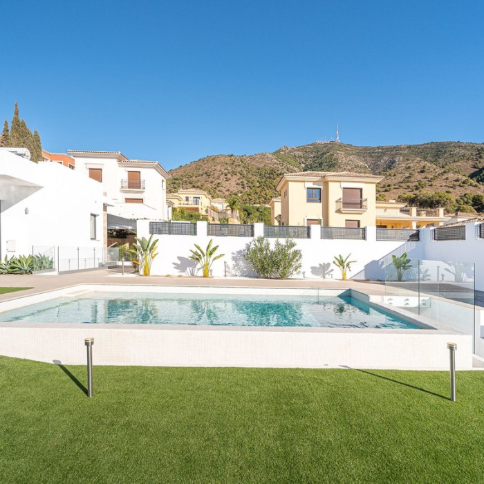 Modern Villa with Sea View in Mijas | Image 2