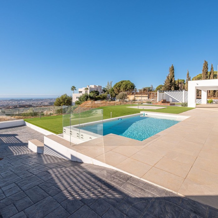 Modern Villa with Sea View in Mijas | Image 6