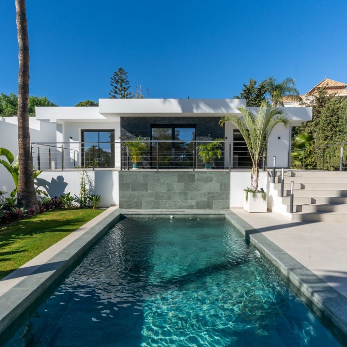 Villa for sale in Atalaya, Benahavis Marbella1