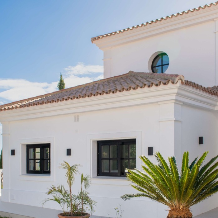 Beautiful villa in El Paraiso, Estepona | Image 10