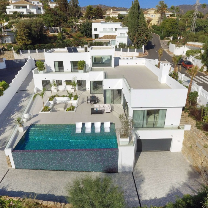 Villa moderna con vistas al mar en El Rosario, Marbella Este | Image 15
