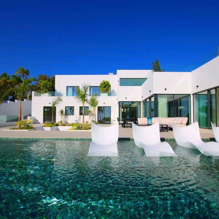 Villa moderna con vistas al mar en El Rosario, Marbella Este | Image 18