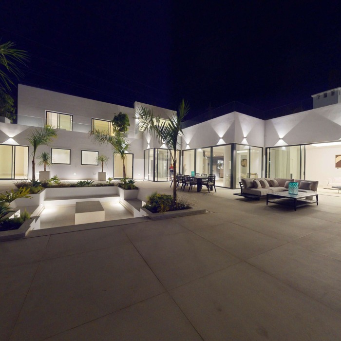 Modern Sea View Villa in El Rosario, Marbella East | Image 1