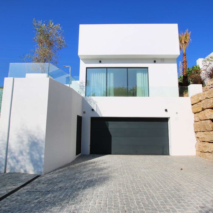 Modern Sea View Villa in El Rosario, Marbella East | Image 56
