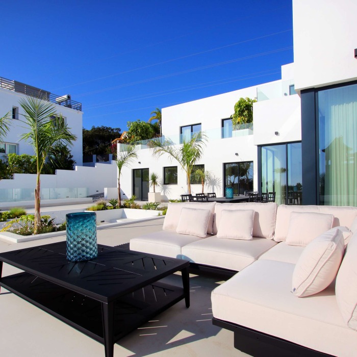 Villa moderna con vistas al mar en El Rosario, Marbella Este | Image 4