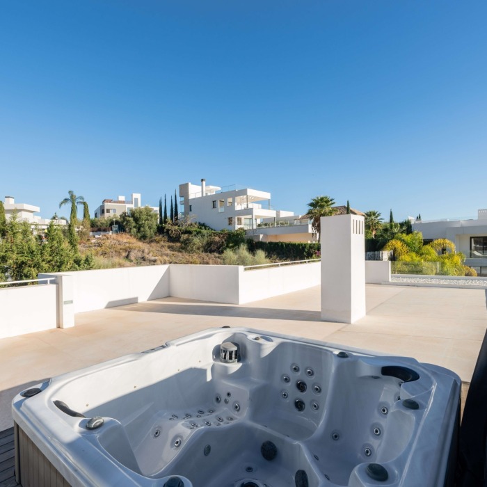 Modern Villa in Haza Del Conde Nueva Andalucia | Image 7