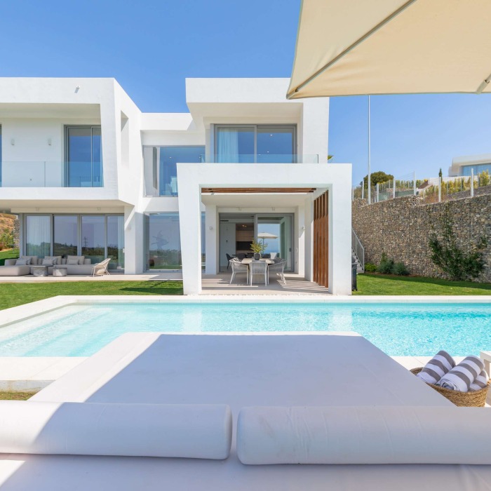 Beachside villa in Santa Clara, Marbella East | Image 1