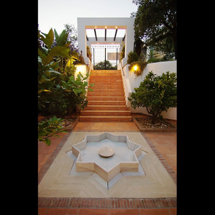 Incroyable Villa Andalouse avec vue mer à Los Monteros, Marbella Est | Image 12