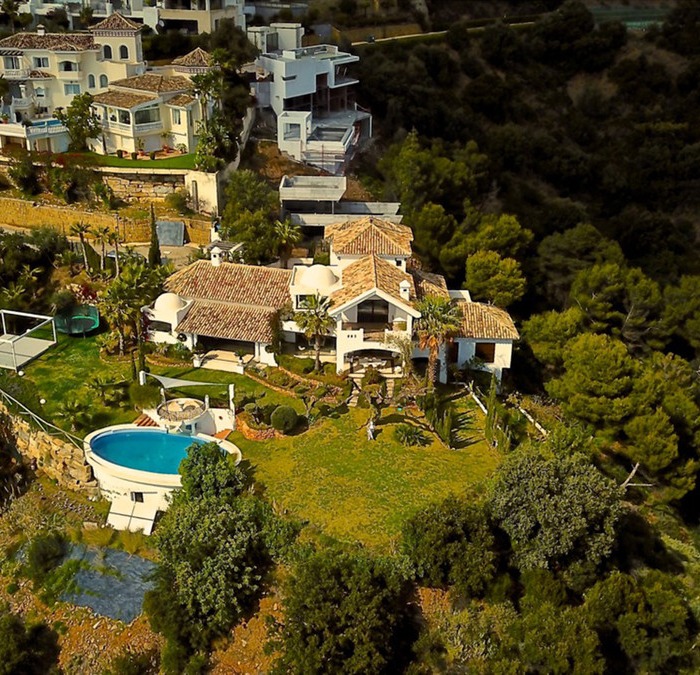 Increíble villa Andaluza con vistas al mar en Los Monteros, Marbella Este | Image 6