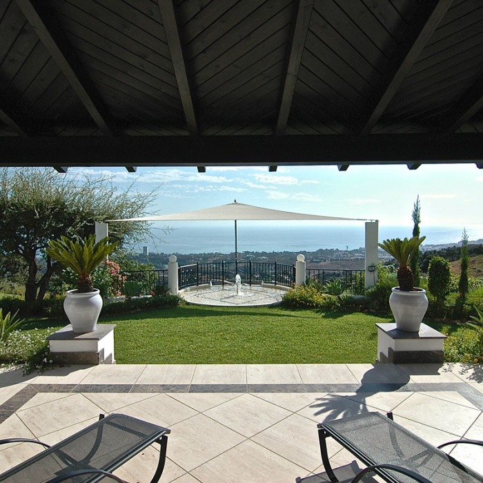 Incroyable Villa Andalouse avec vue mer à Los Monteros, Marbella Est | Image 7