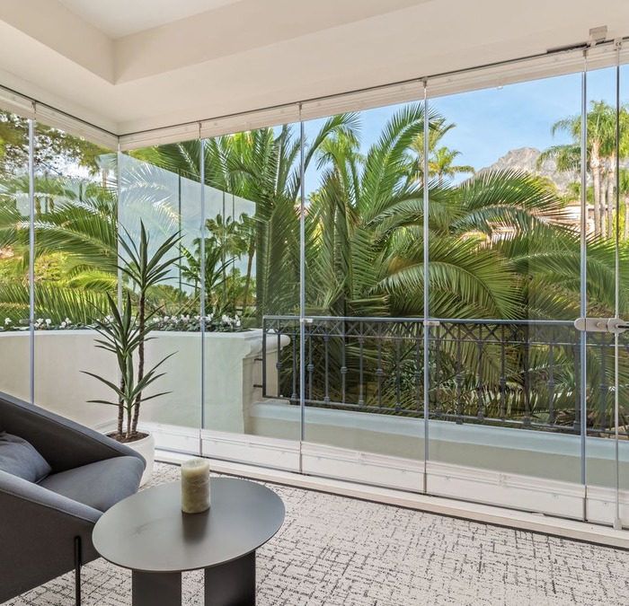 Appartement Contemporain avec vue Mer à Altos Reales, Marbella Golden Mile | Image 2