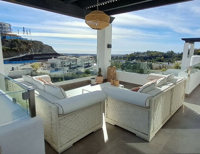 Apartment with sea view in Benahavis, Marbella1