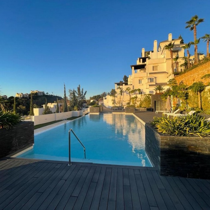 Apartment with Panoramic Sea views in Valley Heights, Benahavis | Image 18